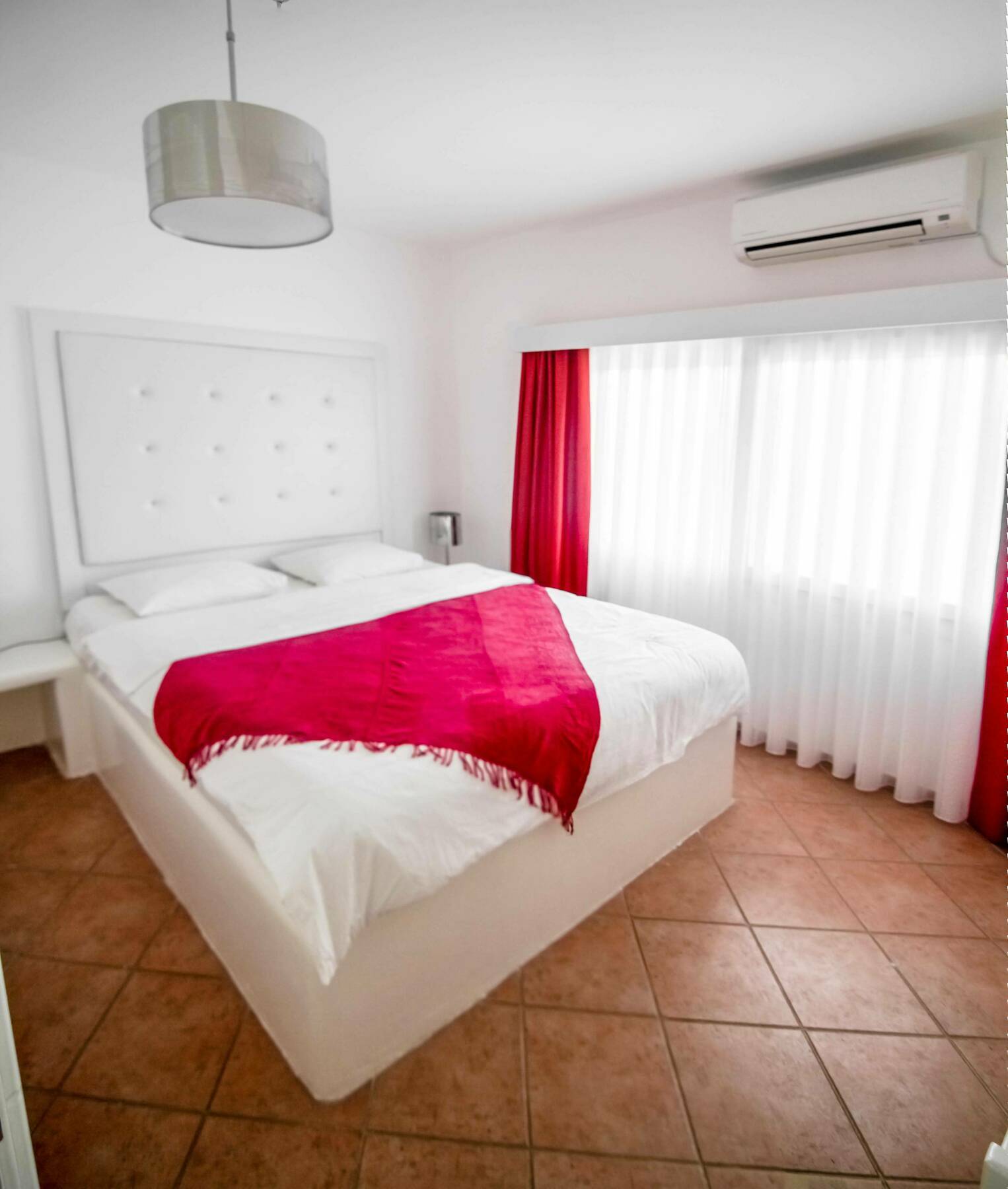 Hôtel The Pine Bay Club à Kyrenia  Extérieur photo